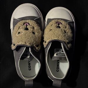 Converse infants' Gray and White Bear Sneakers